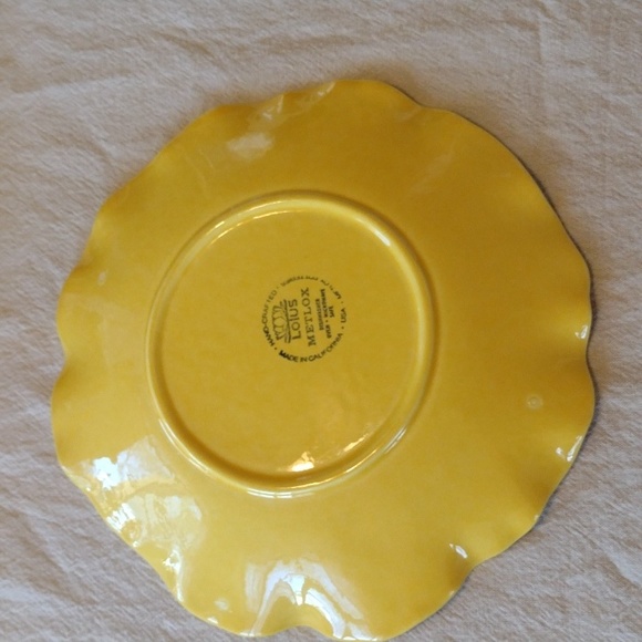 Lotus Metlox Potteries Poppytrail Hand-Crafted California Plate - Picture 2 of 3